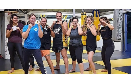 TEAM SWEAT BOXING GIRLS